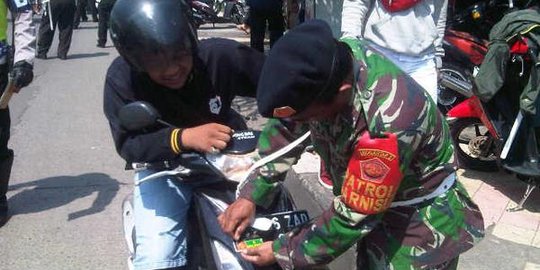 Stiker Tni Al. Mabes TNI: Jangankan sipil, anggota saja dilarang pasang stiker TNI!