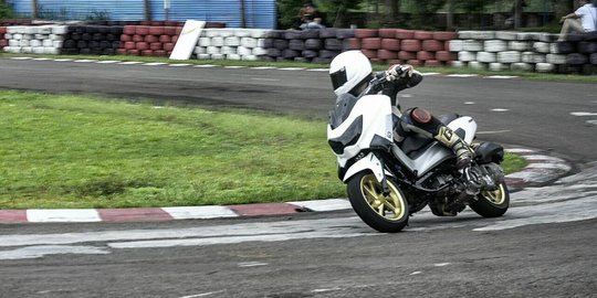 Sirkuit Sentul Kecil. Memacu adrenalin di Sentul Kecil