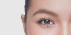 Cara Memasang Alis Yang Benar. 5 Cara Membuat Alis Tampak Natural dan Rapi, Cocok Bagi Pemula