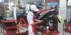 Biaya Servis Vario 125 Di Ahass. Bengkel AHASS Tawarkan Perawatan Motor Harga Terjangkau