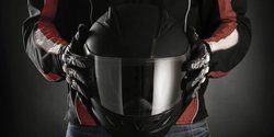 Cara Mencuci Helm Sendiri. Cara Mencuci Helm Sendiri di Rumah, Praktis dan Mudah