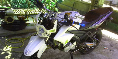 Vixion Hitam Doff Modifikasi. Kerjakan Sendiri Modifikasi Yamaha Vixion Devil Fighter