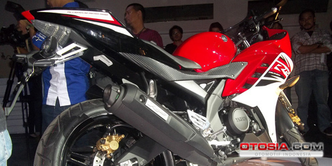 Harga Lampu Sein Yamaha R15. Alasan Yamaha Tak Desain Ulang Lampu Sein R15