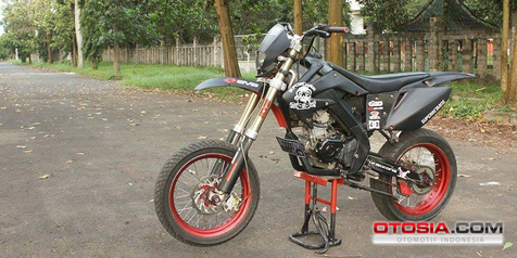 Biaya Modif Vixion Old Jadi Supermoto. Biaya Jadikan Vixion Tampil Supermoto Rp 15 Jutaan