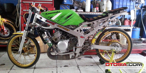 Jual Ban Drag Ninja R. Pecinta Speed Jadikan Ninja 2010 Drag Bike