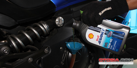 Oli Shell Advance Untuk Ninja 250 Fi. Oli Motor 250 cc dan Moge, Ini Pertimbangannya