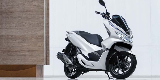 Perbedaan Pcx Abs Dan Non Abs. Pecinta Matik Harus Tahu, Ini Beda Honda PCX ABS dan Non-ABS