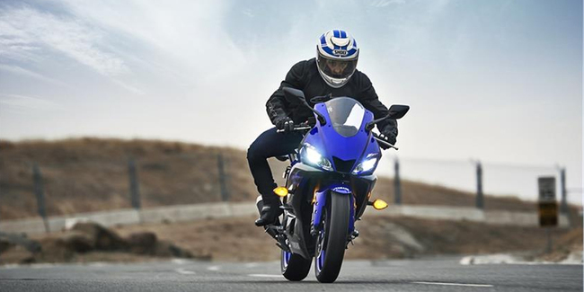 Yamaha X Ride Edisi Spesial. Yamaha R25 Punya Edisi Spesial, Makin Mantap di Sirkuit