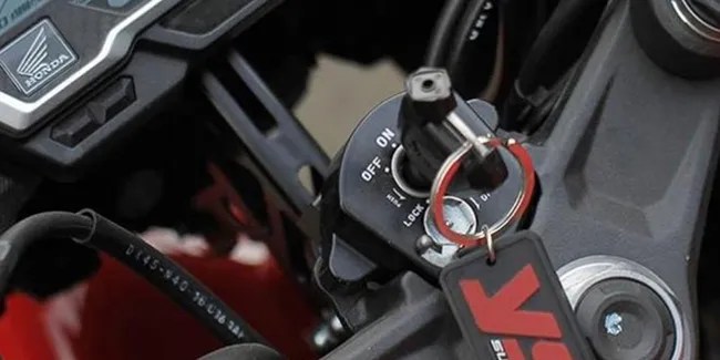 Cara Mencari Kunci Yang Hilang. Cara Mencari Kunci Motor yang Hilang dengan Mudah dan Patut