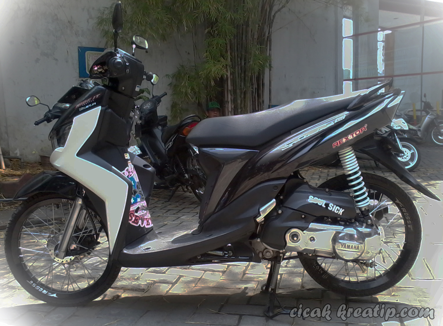 Ukuran Shock Belakang Yamaha X Ride. Yamaha Soul GT : Pakai velg 17 dan Shock Belakang Yamaha X