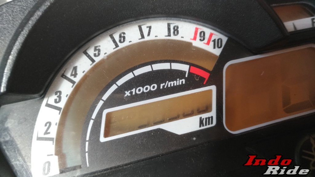 Memperbaiki Speedometer Sunburn. Speedometer Digital Buram? Begini Cara Mengatasinya