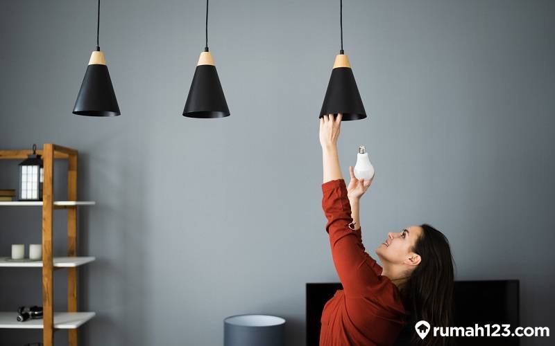 Cara Pasang Lampu Tembak 2 Kabel. Cara Pasang Lampu LED 3 Kabel di Rumah, Mudah!