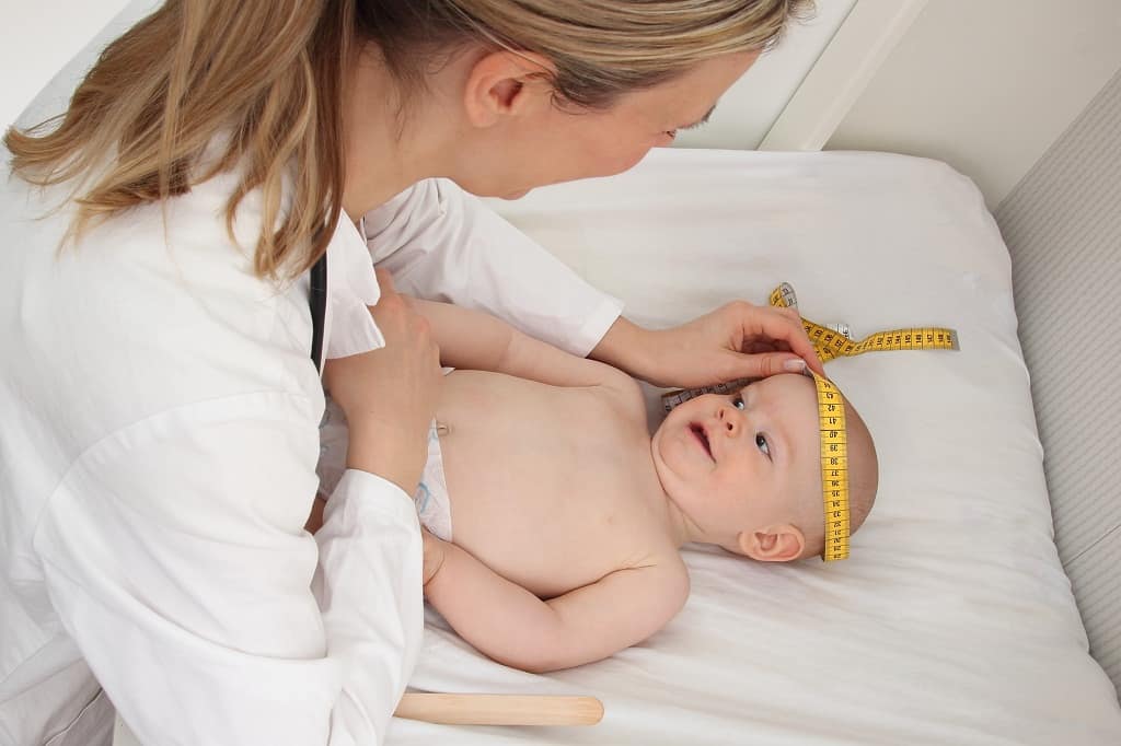 Cara Mengukur Lingkar Kepala Anak. Ukuran Lingkar Kepala Bayi Normal (0-5 Tahun)
