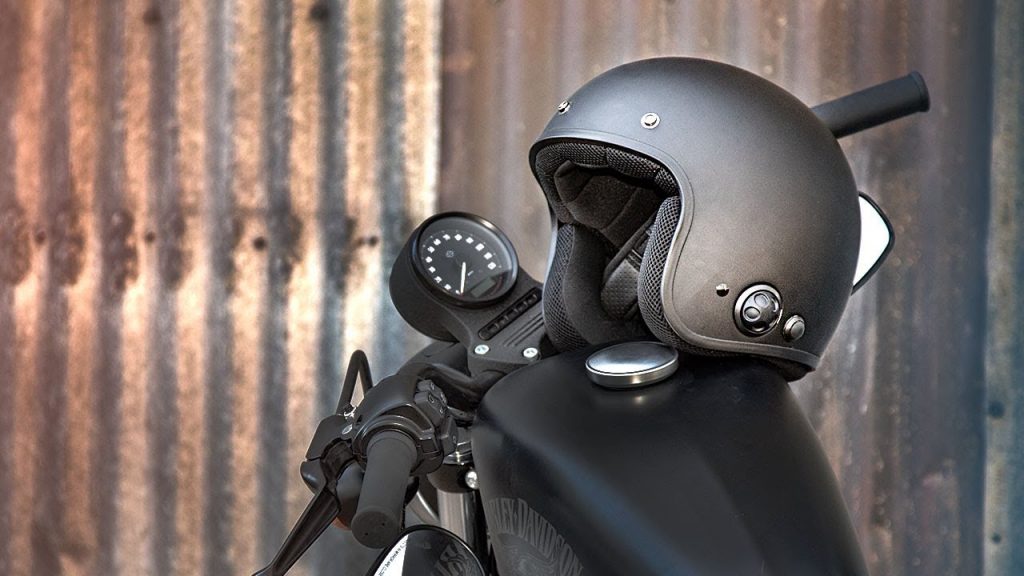 Helm Bisa Telpon. Helm Retro yang Bisa Ngobrol Tanpa Pulsa, Angkat Telepon