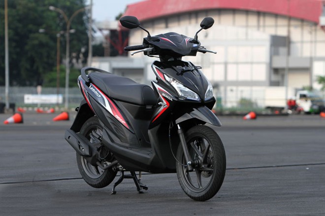 Kekurangan Vario 110 Fi. New Honda Vario 110 PGM-FI. Mesin Turun Kasta, Tambahan Fitur