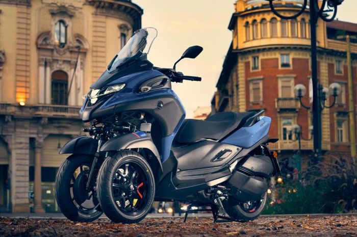 Yamaha Tricity Harga. Yamaha Resmi Luncurkan XMAX Tiga Roda, Harga Tembus Tiga