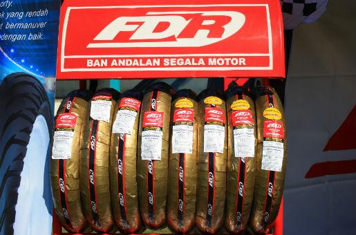 Merk Ban Motor Untuk Jalan Basah Dan Kering. Ban balap FDR untuk trek kering, basah & hujan