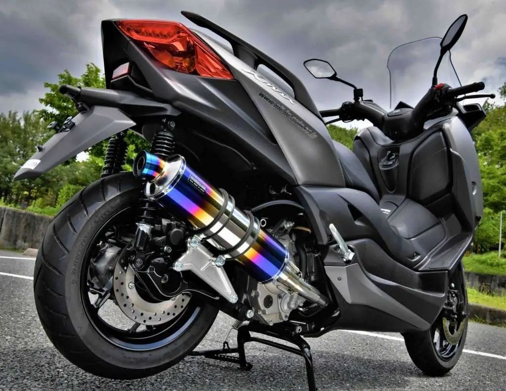 Modifikasi Yamaha Xmax. 3 Ide Modifikasi Yamaha XMAX: Harga, Spesifikasi, Review