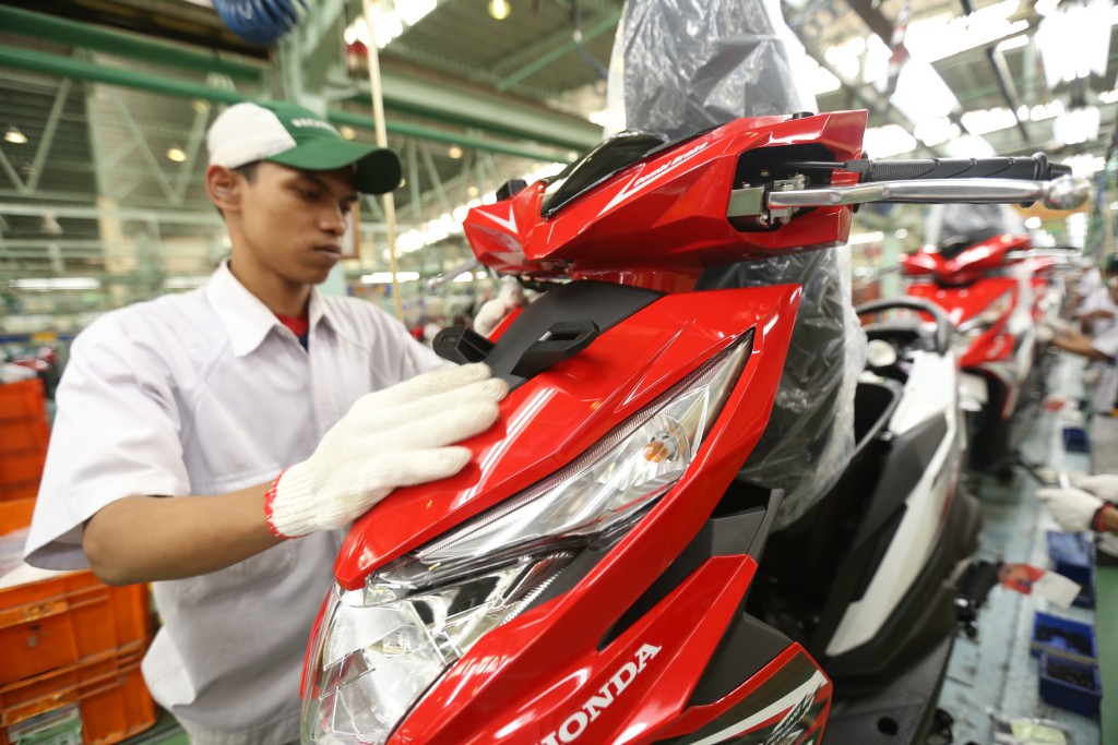 Spesifikasi Honda Beat 2018. Harga Honda BeAT 2018 eSP, Ada 8 Pilihan Warna dan Striping