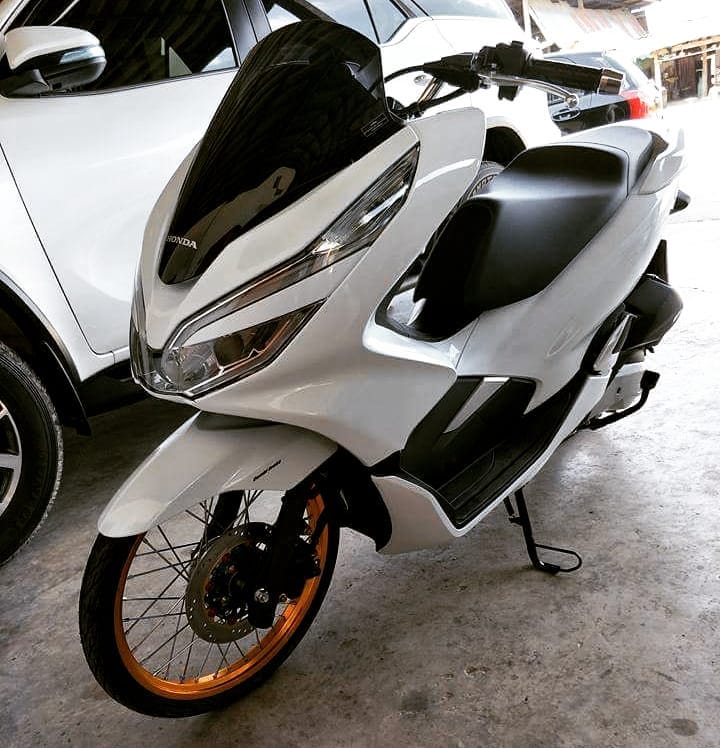 New Vixion Velg Jari Jari Ban Cacing. Modifikasi Honda PCX 150 Terbaru 2018 Pakai Velg Ring 17