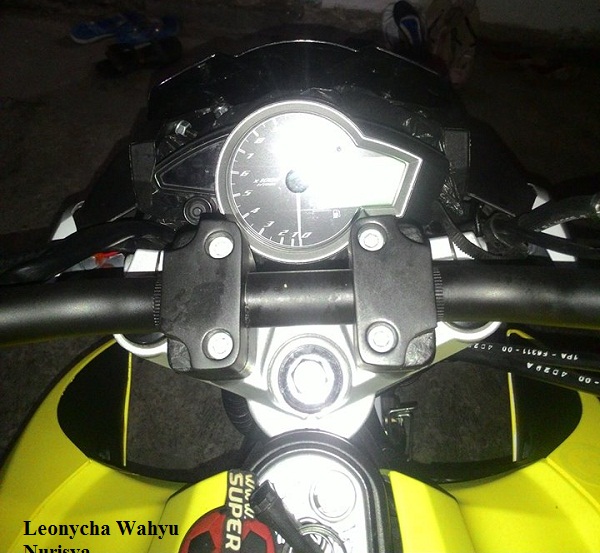 Vixion Warna Kuning. Modifikasi Vixion Moto GP Warna Kuning Headlamp Z250, Sangar