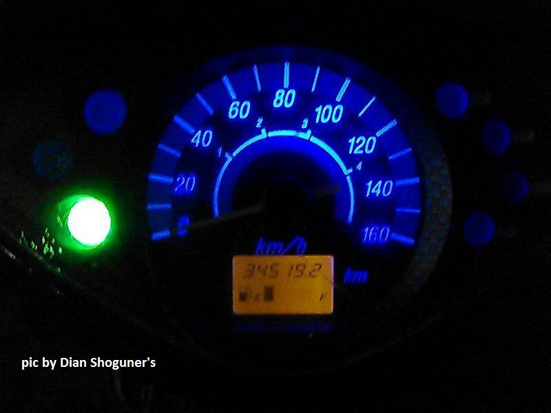 Ganti Lampu Speedometer. Cara Ganti Bohlam LED di Speedometer, Bikin Nyalanya Sesuai