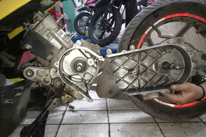 Krengkes Beat Fi Patah. Crankcase Motor Pecah atau Patah, Apa Yang Harus Dilakukan