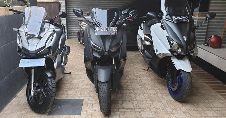 Adv 150 Vs Xmax. Tidak Kalah…!, Ketika Honda ADV 150 Disamping Xmax 250