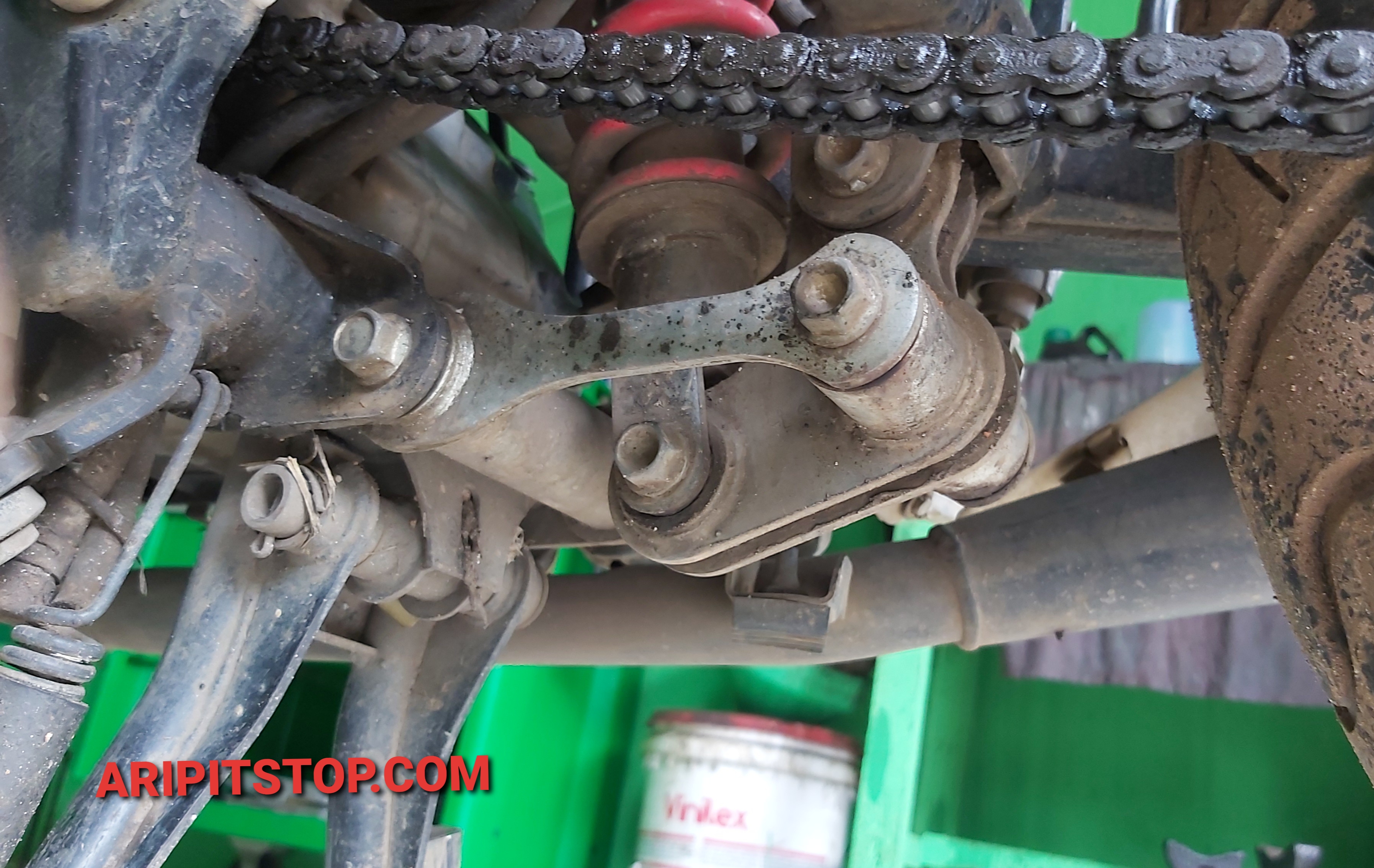 Ganti Monoshock Cb150r. Motor CB150R Goyang Saat Nikung, Ini Salah Satu Penyebabnya