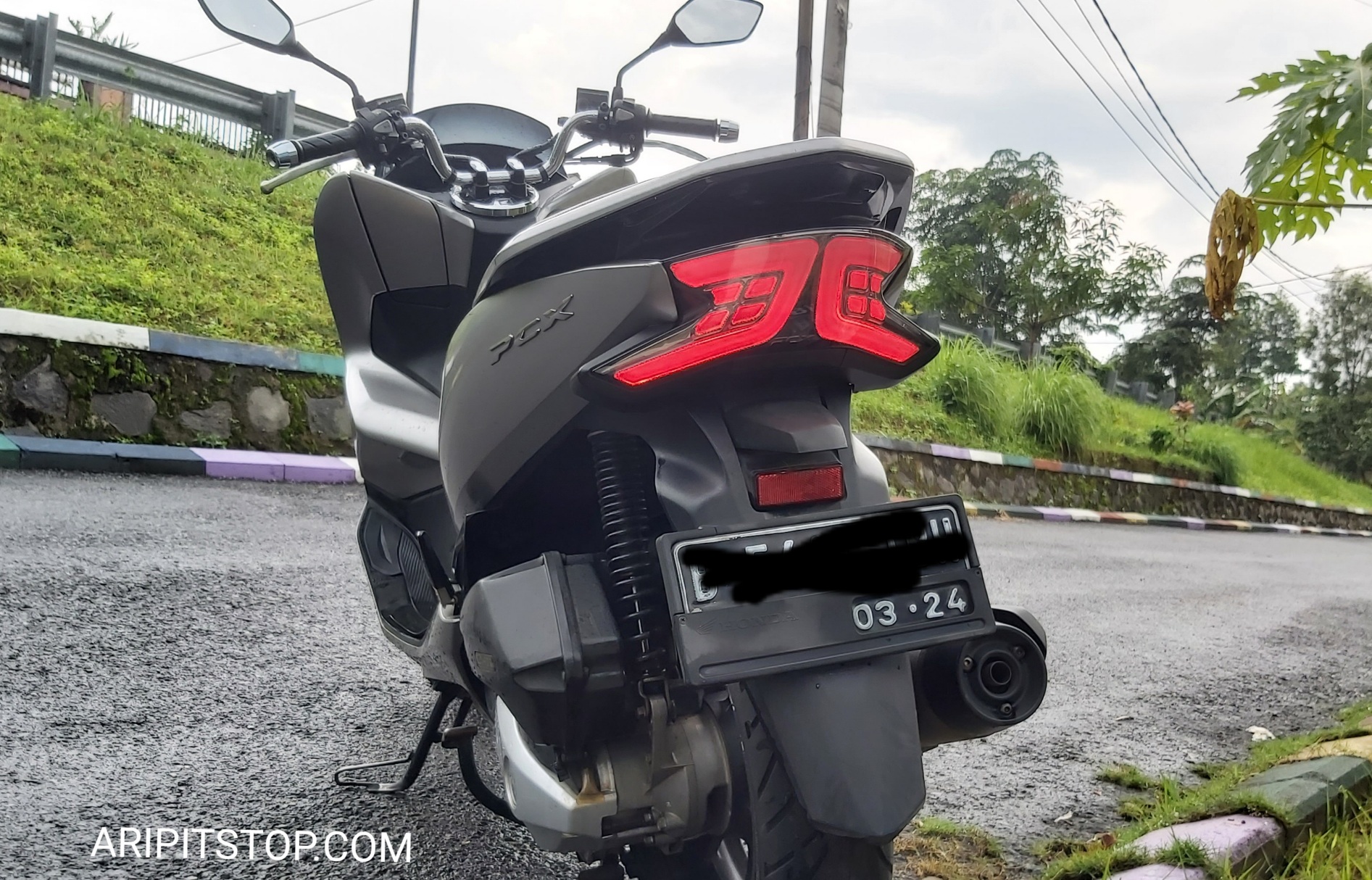 Lampu Belakang Pcx. Mudah dan Bikin Keren, Pasang Lampu Belakang Honda PCX 150