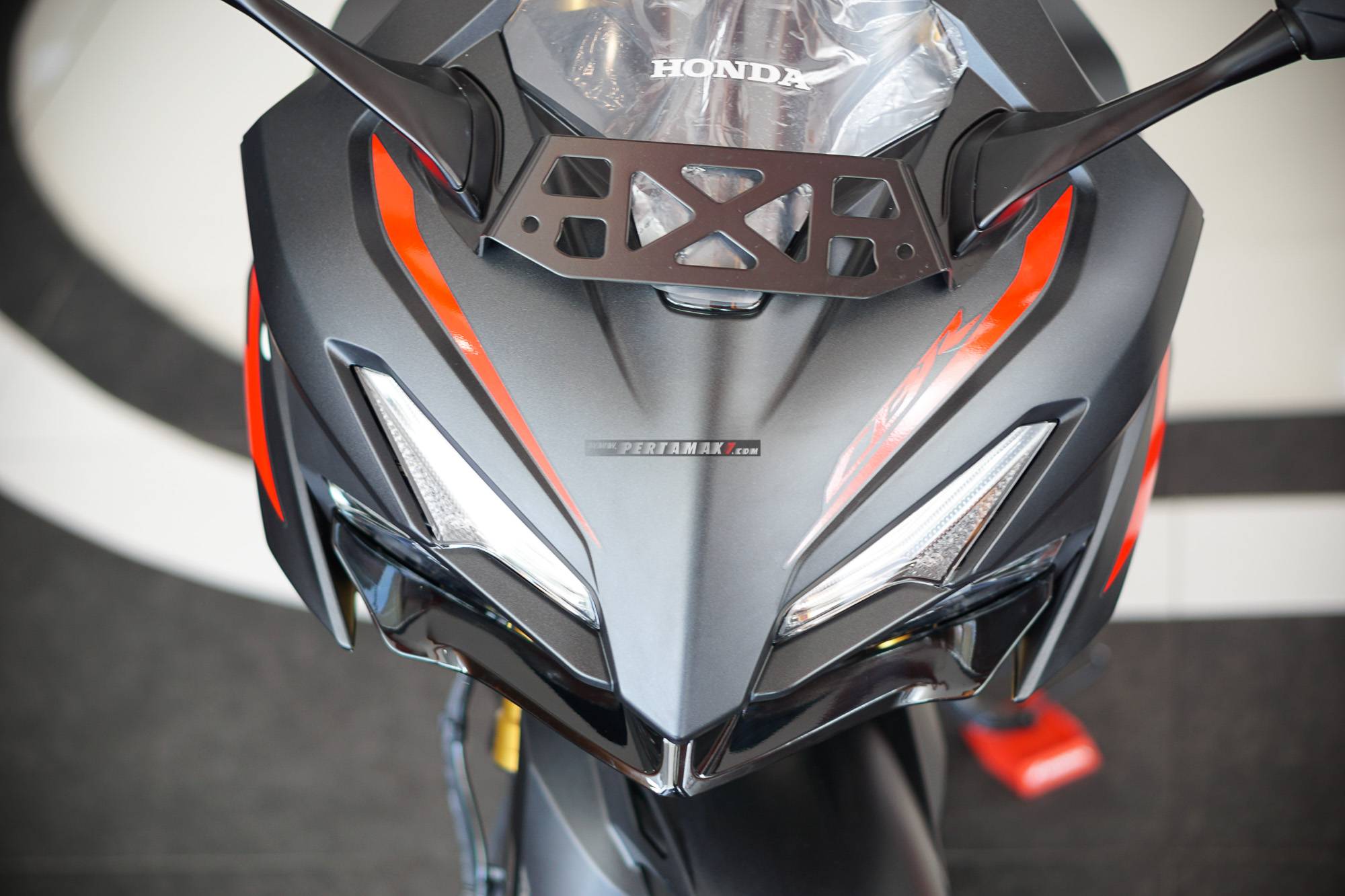 Helm Honda Cbr. Helm TRX Honda CBR150R Terbaru 2021, Boleh Juga