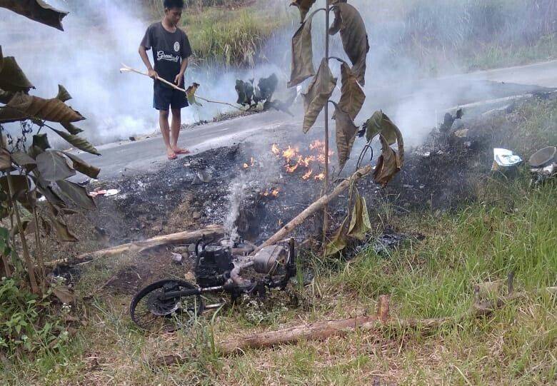 Karburator Keluar Api. Suzuki Smash Mendadak Terbakar Hangus di Wonogiri. Api Berasal