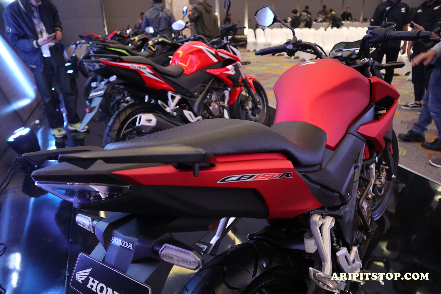 Cb150r 2018 Merah. Mega Galeri New CB150R, Harus Diakui Warna Fury Mat Red