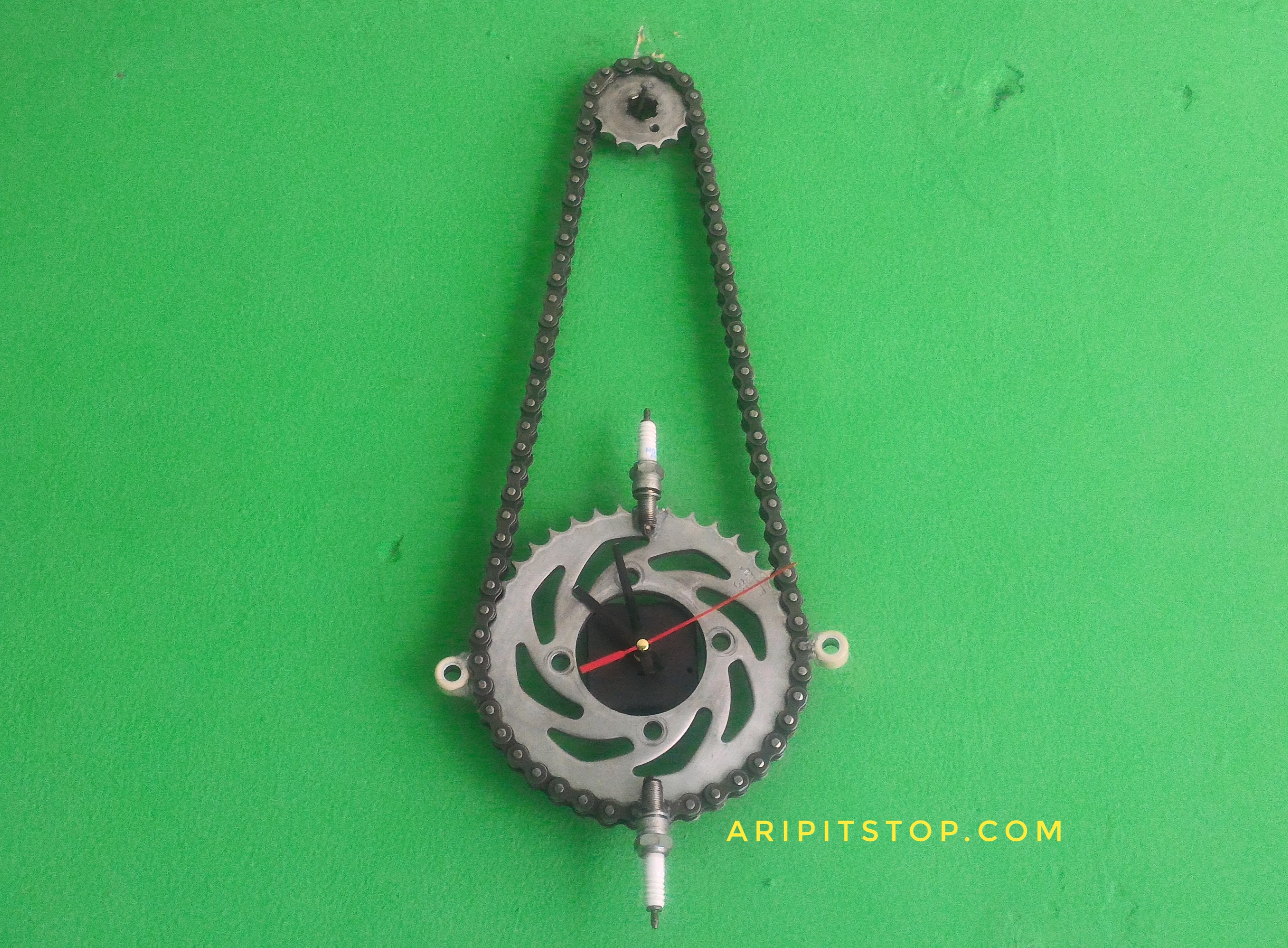 Jam Dinding Dari Gear Motor. Manfaatkan Rantai Gear Bekas Jadi Jam Dinding