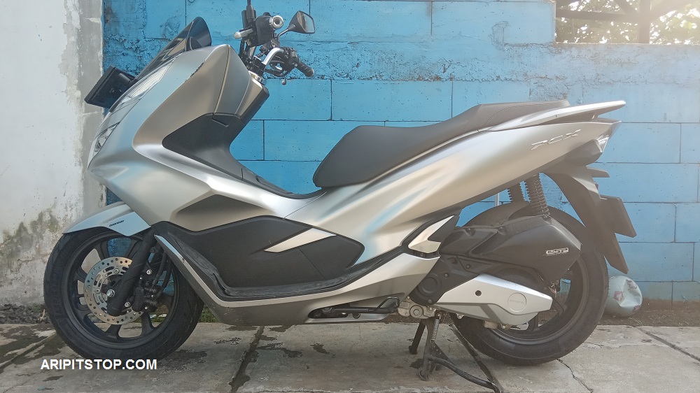 Upgrade Ban Pcx 150. Pasang Ban Ukuran 110/80-14 dan 140/70-14 di Honda PCX 150
