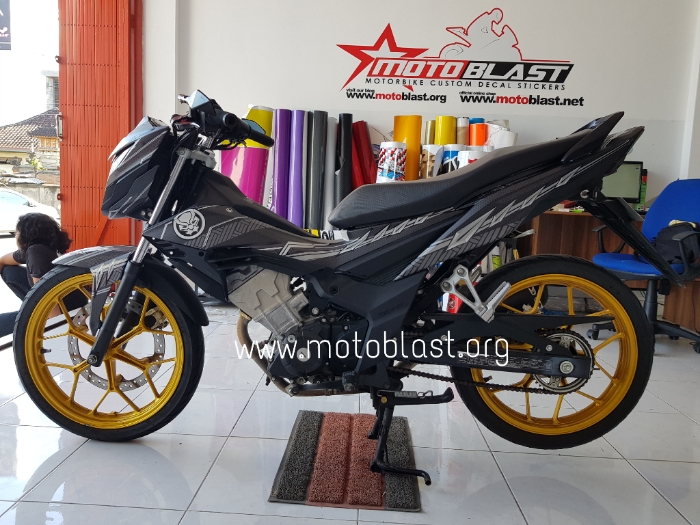 Modif Honda Sonic. Modifikasi Honda Sonic 150R Black Panther