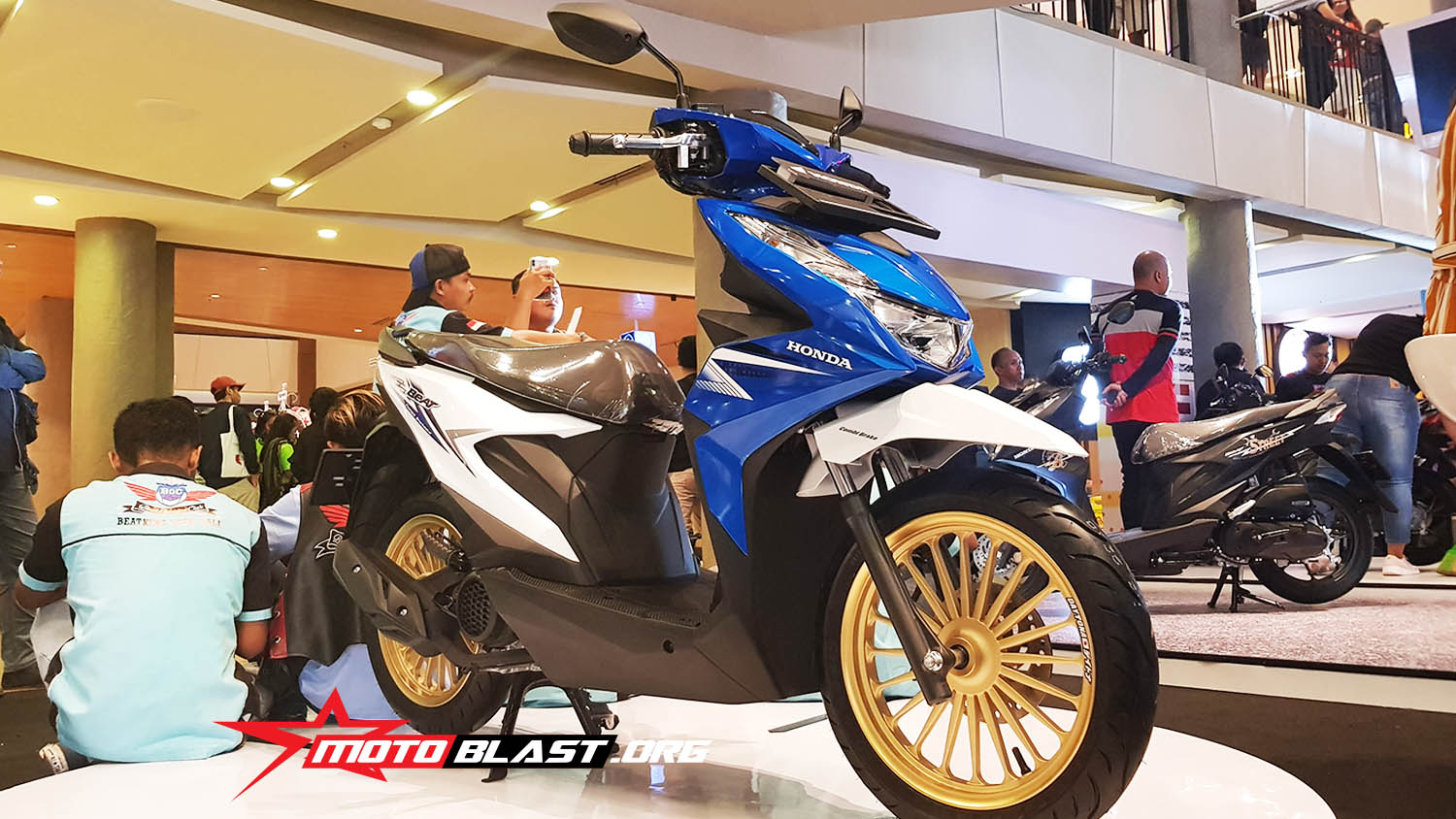Beat Putih Velg Gold. New beAT Ganteng maksimal modal Velg Gold