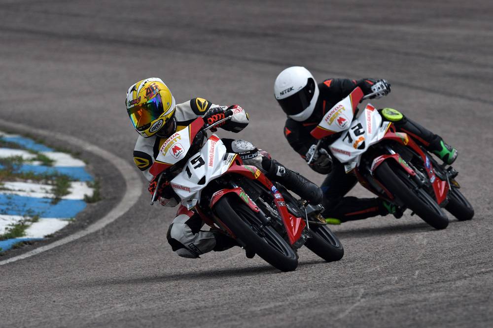 Mx King Road Race Asia. Honda Supra GTR 150 Juara Race 1 UB150 Asia Road Racing