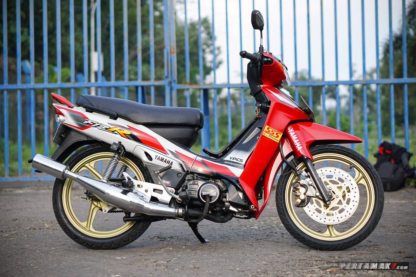 Oli Mesin Fiz R. Spesifikasi Yamaha F1ZR Power 10,5 HP YPCS