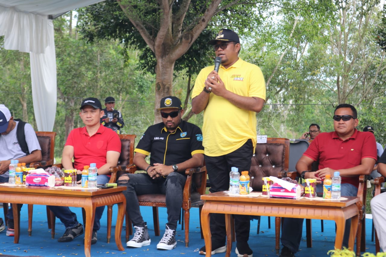 Baju Balap Motor. Hadirkan Prestasi, 170 Pebalap Gaspol di Event Open Race IMI