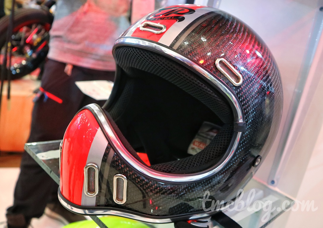 Helm Full Face Honda Jadul. Helm jadul JP Retro 'Cakil' berbahan carbon fiber super enteng