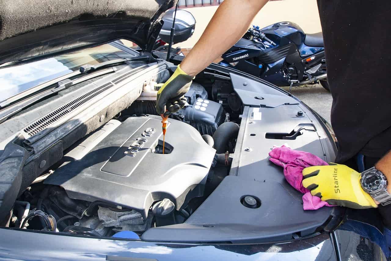 Penyebab Oli Mesin Mengental. Ragam Penyebab Oli Mesin Diesel Mengental