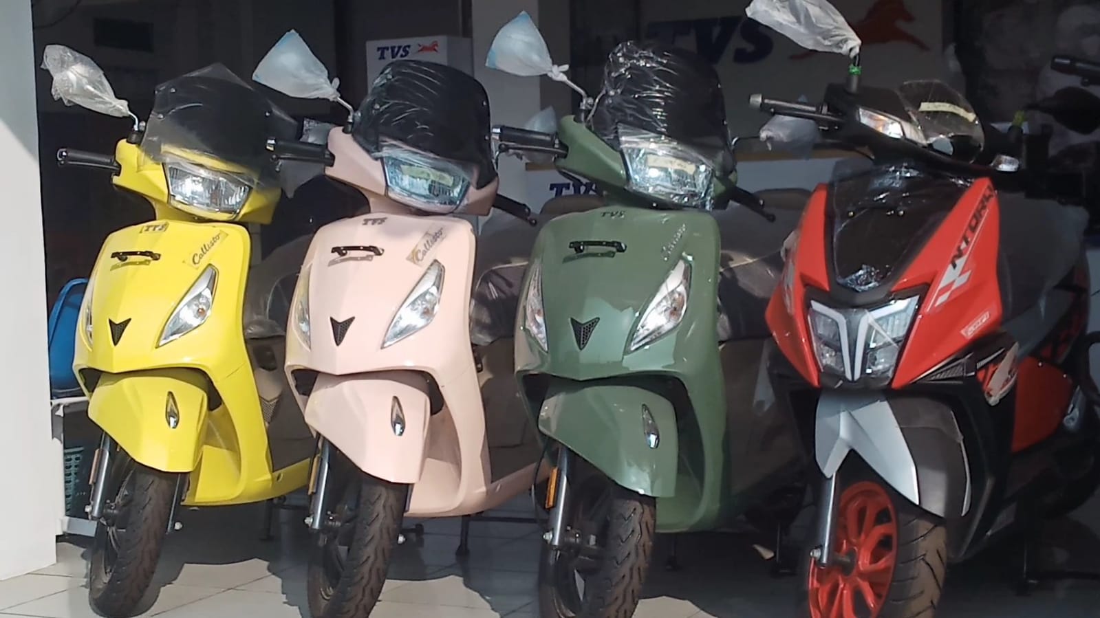 Motor Matic India. TVS Callisto, Skuter Matic India Yang Disukai Kaum Hawa