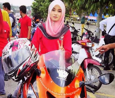 Cara Membersihkan Kaca Helm Dengan Minyak Kayu Putih. “Menyulap” Visor /Kaca Helm Yang Buram Menjadi Kembali Kinclong.
