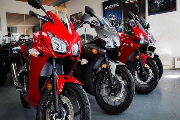 P5e02r22m1. Ini Harga Jual Motor Honda & Yamaha Tahun Produksi 2017