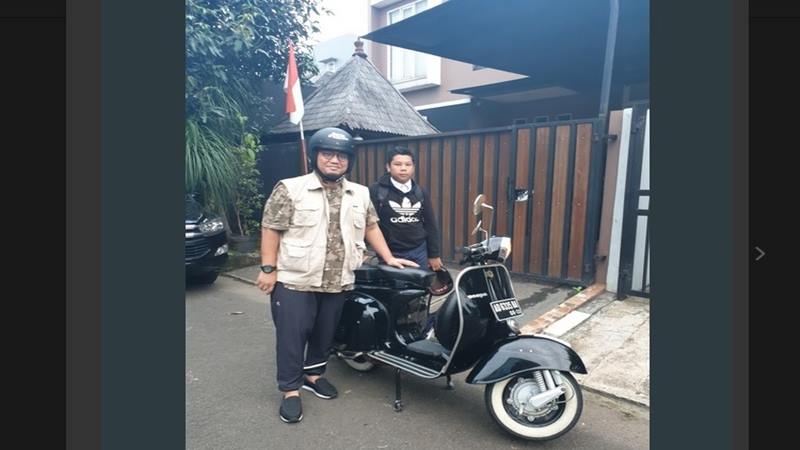 Pajak Vespa Tua. Vespa Tuanya Belum Bayar Pajak, Jubir BPN Dahnil Dicerca