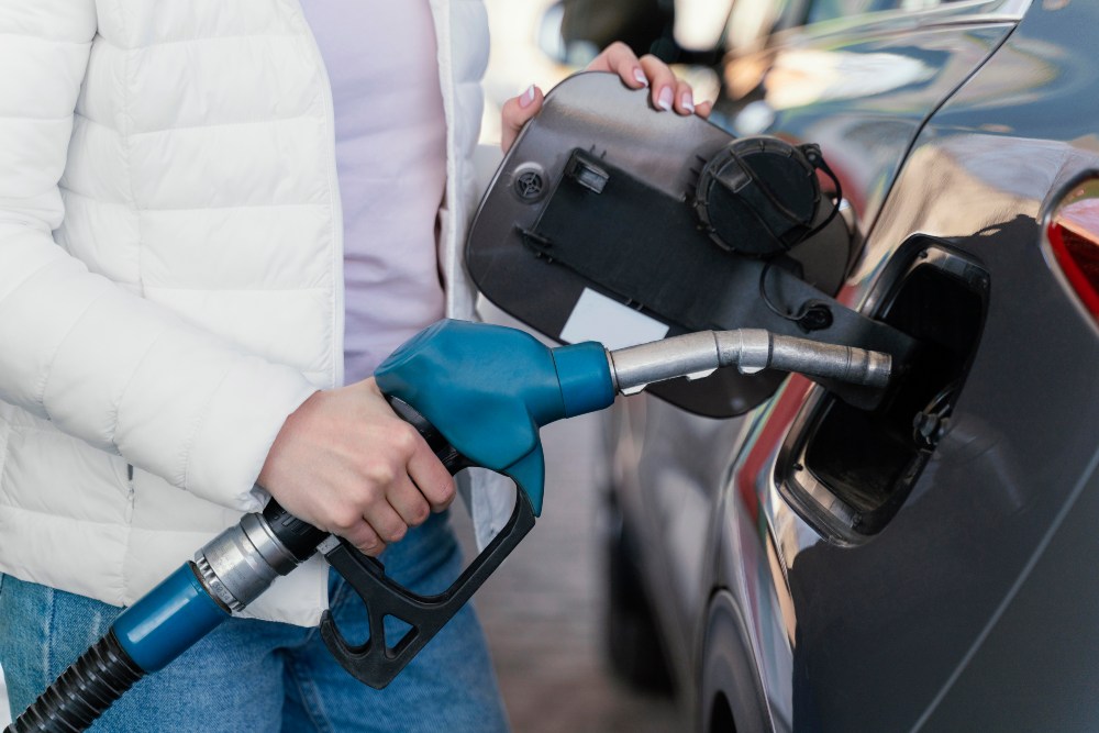 Harga Bensol Pertamina. Daftar Lengkap Harga BBM per 16 Januari 2023, Ada yang Turun!