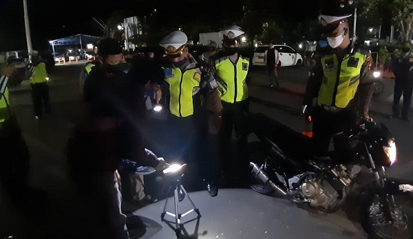 Batas Desibel Knalpot Motor. Pakai Alat Pengukur Suara, Polresta Solo Jaring 22 Motor