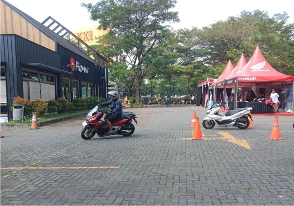 Honda Baru Matic. Honda Premium Matic Day di The Park Mall Solo Baru Full Seru