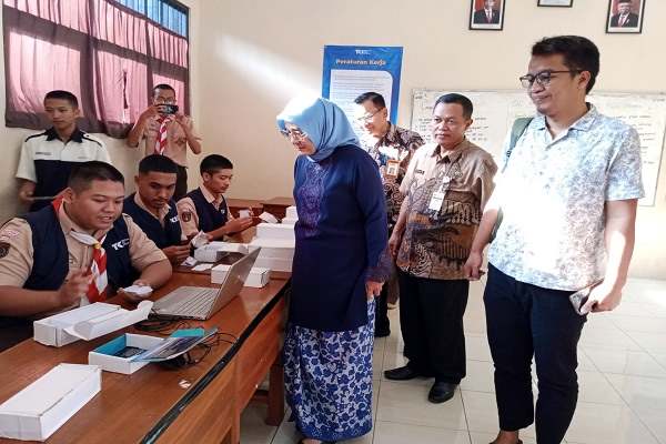 Kartu Parkir Keren. Keren! Kartu Digital Multifungsi Ternyata Dibuat Siswa SMK Negeri